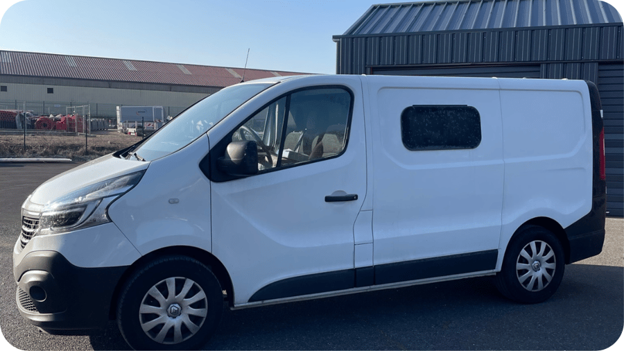 Fourgon aménagé renault trafic on sale